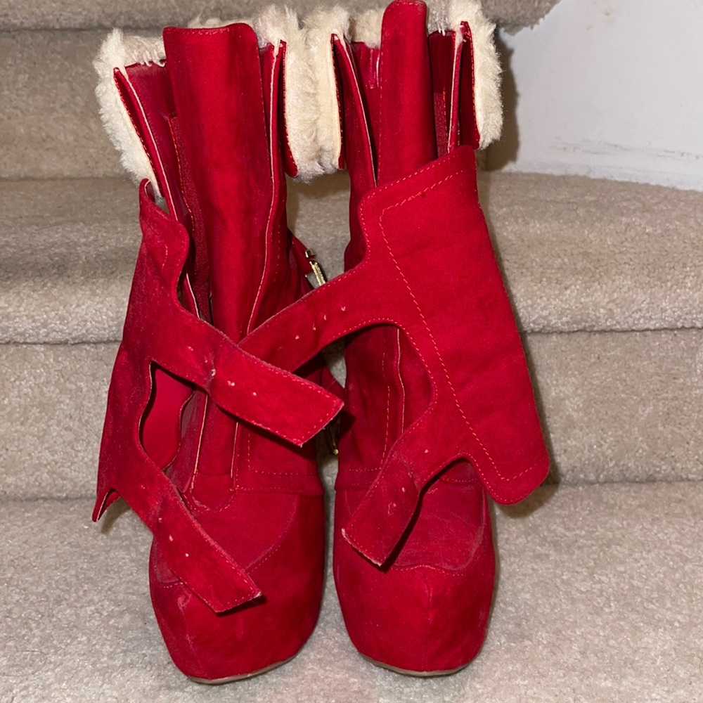 Womens Red heeled winter boots